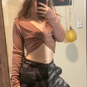 Cute v-dip classy girl crop top